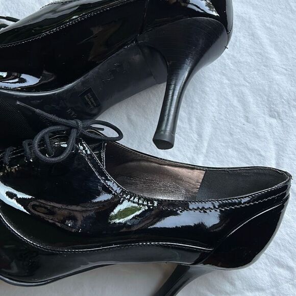 Ann Taylor Pointy Toe Oxford Black Patented Leather Heels 8.5 - Picture 9 of 11